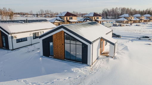 	Фото построенного дома по проекту BARN_111 от аккредитованного застройщика "Два Этажа", Барнаул, Фирсово, ЖК Ботаника, ул Гвоздичная фото 1